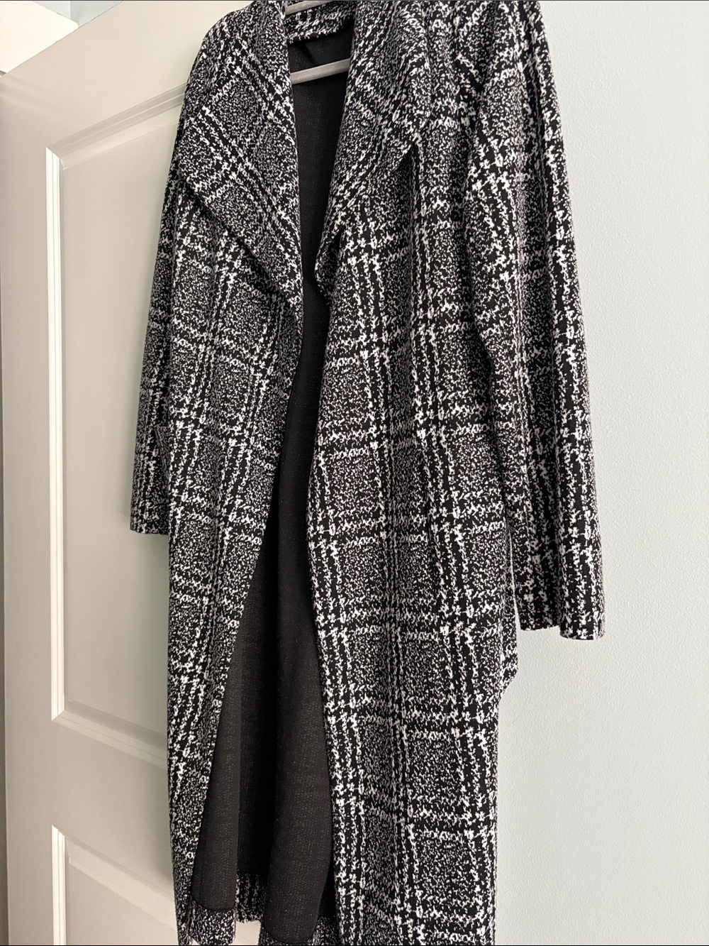 Black & White Plaid Open-Front Women's Coat